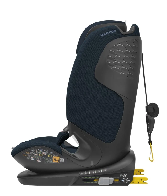8618477110_2023_maxicosi_carseat_toddlerchildcarseat_titanproisize_blue_authenticblue_isofixinstallationwithtoptether_side.jpg