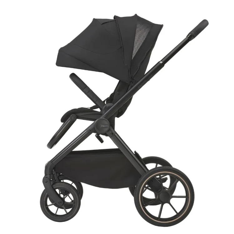 siedzisko-spacerowe-na-stelażu-przodem-do-kierunku-jazdy