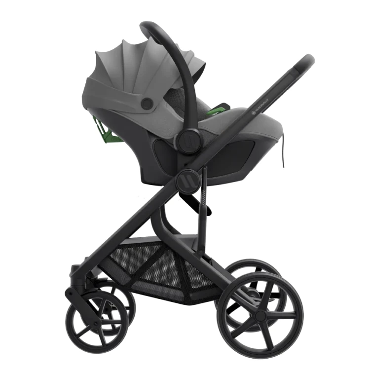 Fotelik-dla-noworodka-avionaut-pixel-3-wpięty-na-stelaż-wózka-widok-z-boku-kolor-grey