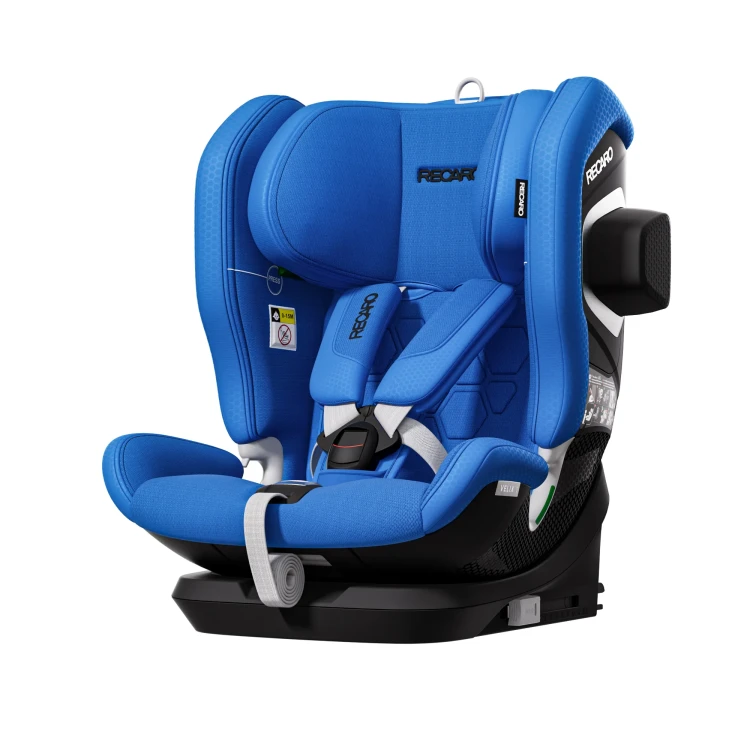 Recaro-Velix-1-Calm-Blue-fotelik-uniwersalny---widok-po-skosie-z-zalozona-oslona-boczna.webp